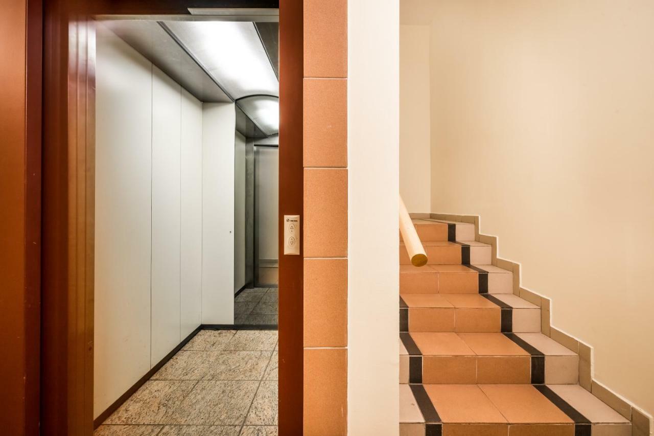 Bpr Vivid Downtown Vibe With Balcony Apartman Budapest Kültér fotó