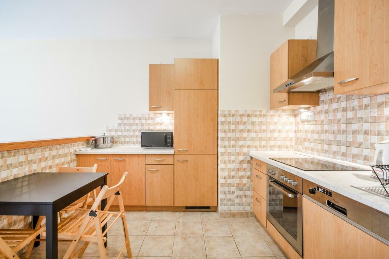 Bpr Vivid Downtown Vibe With Balcony Apartman Budapest Kültér fotó
